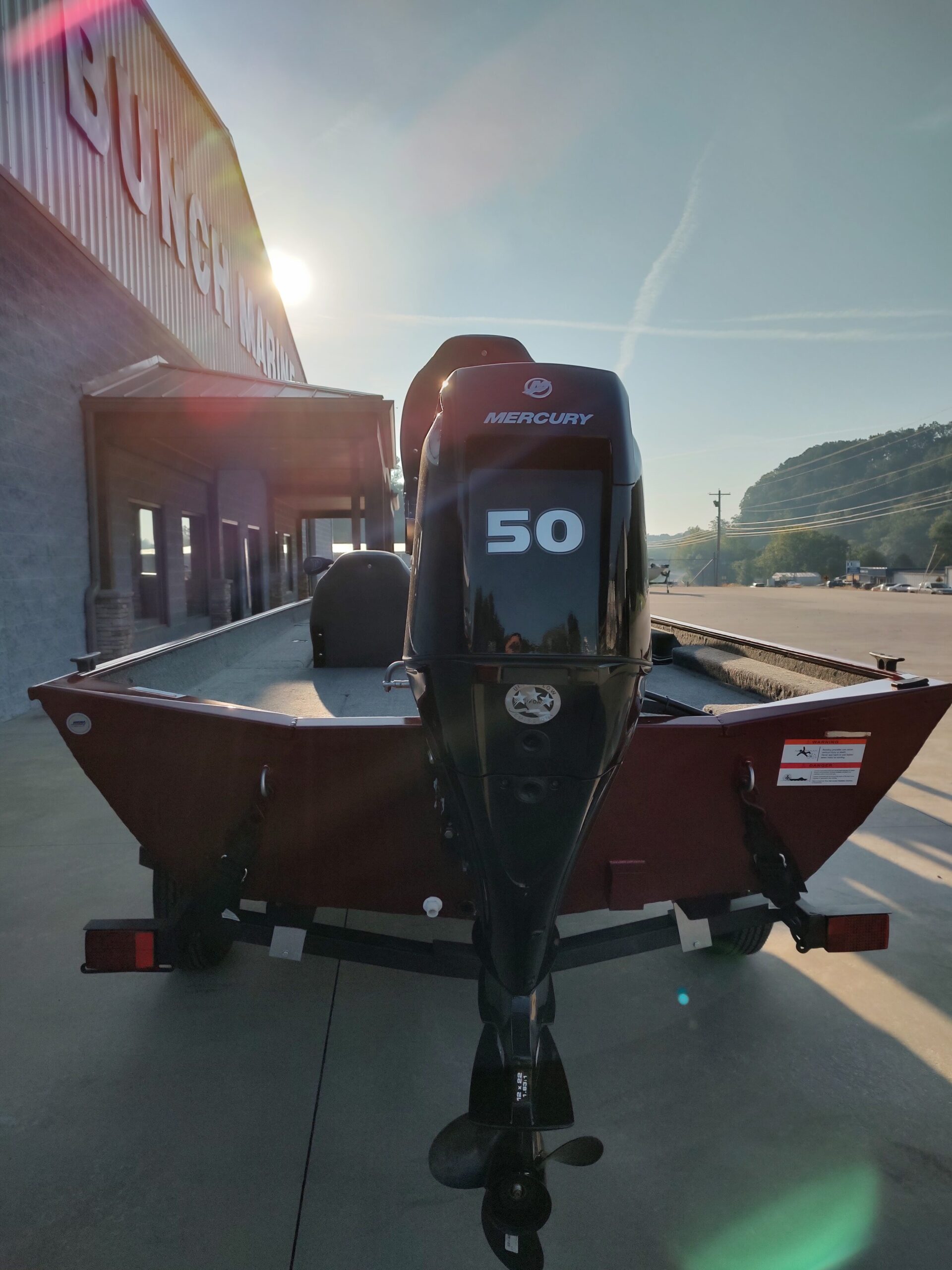 Lowe SKRP Mercury motor